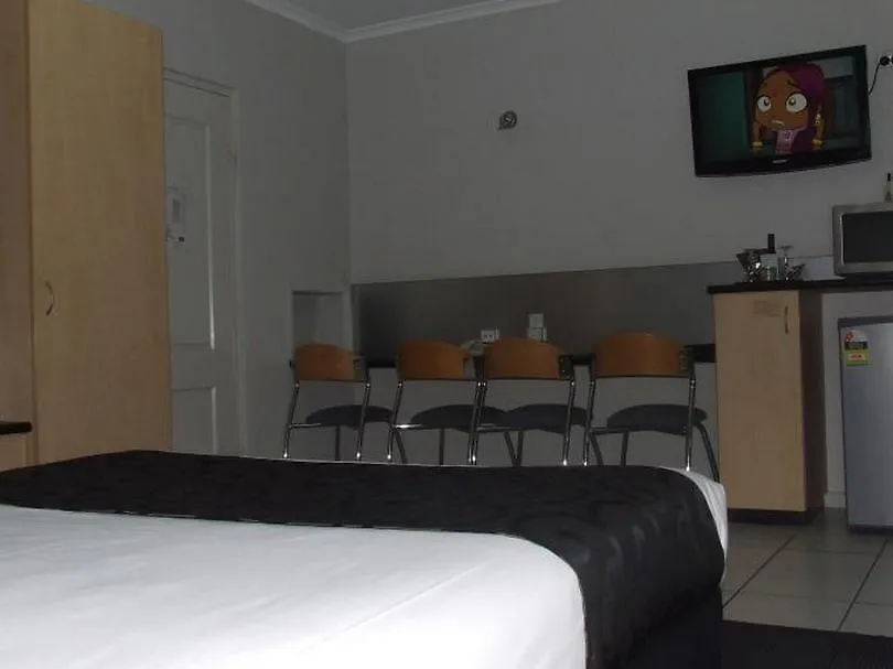 **** Motel Alara Motor Inn Mackay Australia