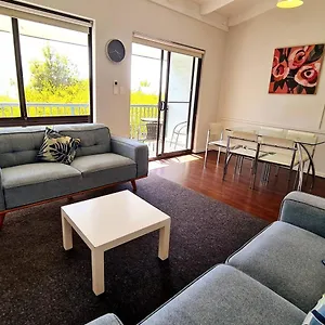 West Beach Lagoon 213 - Corner Unit! Apartment Perth