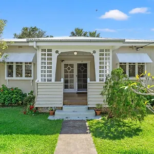 Holiday home 21 Carlyle Street -